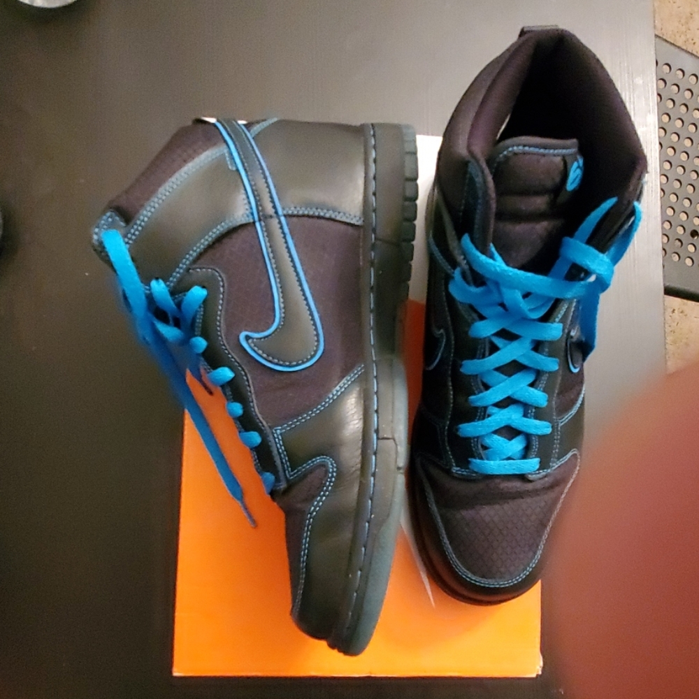 MENS NIKE DUNK 6.0 PRM SIZE 10.5